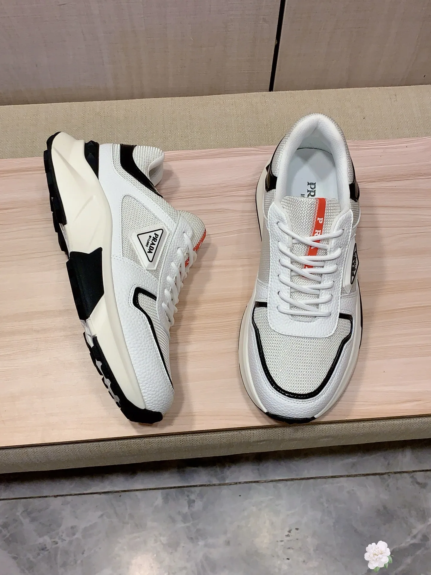 Men's men's shoes💰460💰💰🎩🎩[Lightning][Lightning] "PRADA*" The latest and most popular casual shoes, top brand [seduce] luxury ~ purchasing agency, top ~ quality. [Strong] The upper is made of imported breathable cowhide with material ➕ breathable sheepskin lining (•) and fine workmanship. The original stylish and stylish soft rubber wear-resistant and non-slip outsole is light and comfortable on the feet. The real thing looks better when photographed in real life. No. 143: Code: 38-44, 45 can be customized, 3️⃣ colors are available